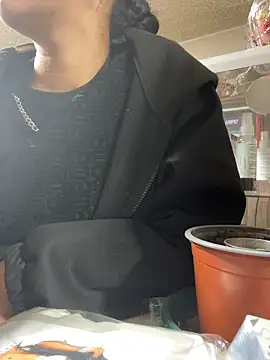 SALOME KORLAND online show from February 27, 2026, 6:52 pm