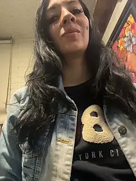 SALOME KORLAND online show from October 29, 2025, 11:42 am