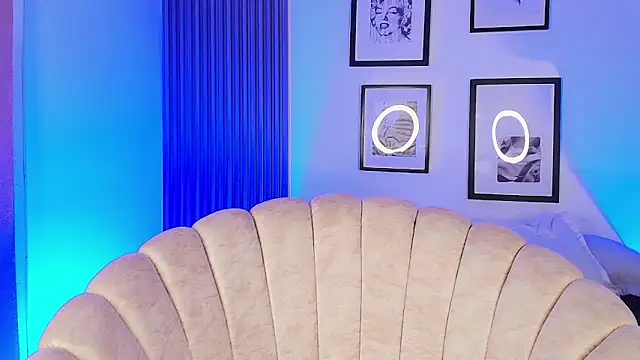 ashlycarteer online show from April 14, 2026, 2:05 am