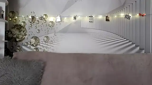 Snapshot of EvoletteLouLou chatting on November 18, 2025, 3:15 pm EvoletteLouLou online show from November 18, 2025, 3:15 pm