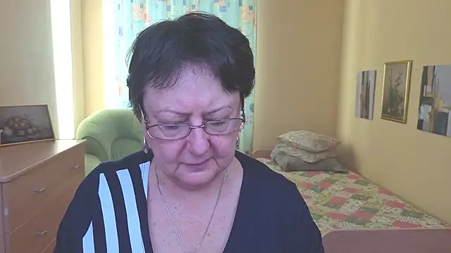 Margo Moll online show from December 14, 2025, 9:37 am