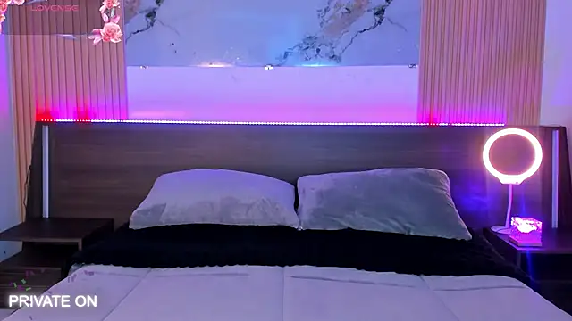 samanthaa moon online show from March 18, 2026, 11:16 pm