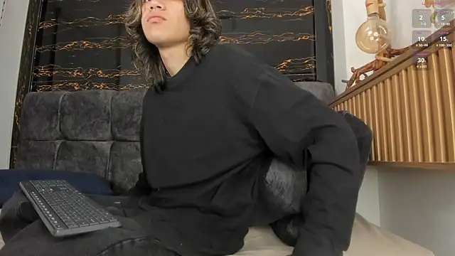 Diamond twink online show from February 5, 2026, 1:51 pm