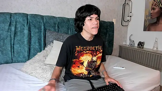 Diamond twink online show from June 11, 2026, 1:52 pm