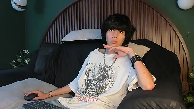 Diamond twink online show from July 19, 2026, 9:17 am