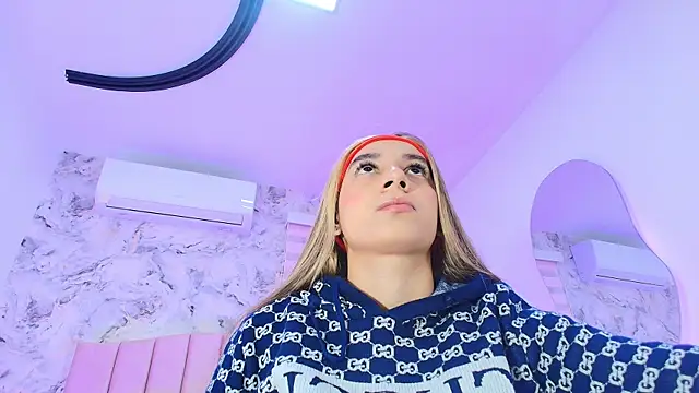 Snapshot of celeste_moonx chatting on November 21, 2025, 11:53 am celeste moonx online show from November 21, 2025, 11:53 am