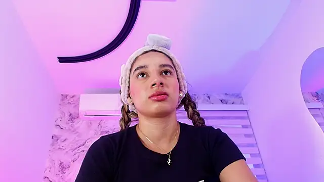 Snapshot of celeste_moonx chatting on November 28, 2025, 12:16 pm celeste moonx online show from November 28, 2025, 12:16 pm