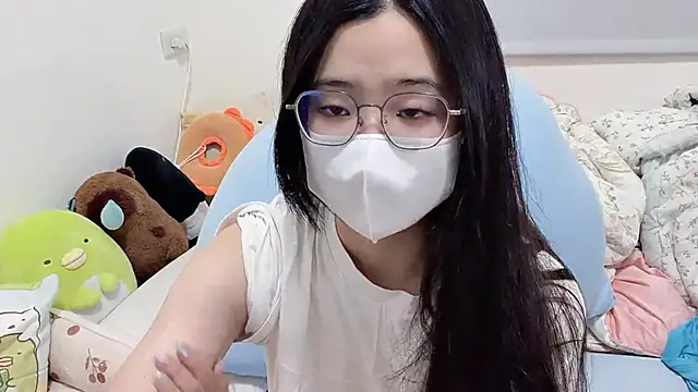 LHeart online show from April 14, 2026, 2:44 pm