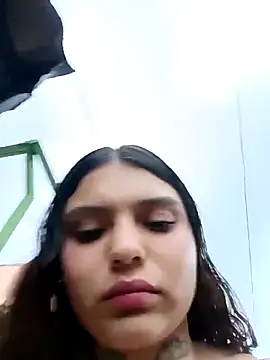 Alis 1327 online show from October 26, 2025, 10:32 pm