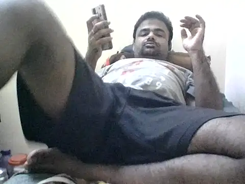 sree4143 online show from October 12, 2025, 1:34 pm