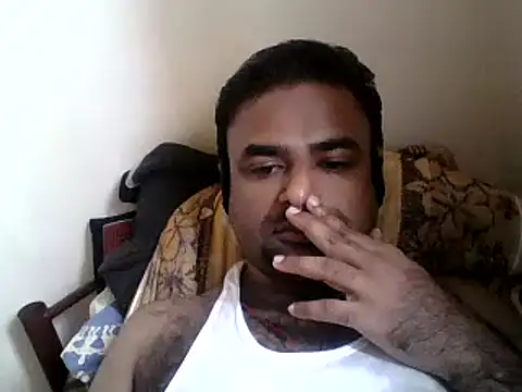 sree4143 online show from October 3, 2025, 3:20 am