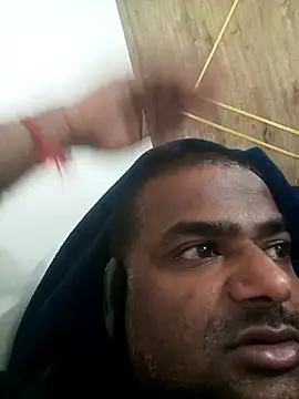 sree4143 online show from November 12, 2025, 3:38 pm