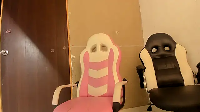 Snapshot of Andre_lezcano chatting on September 13, 2025, 8:09 pm Andre lezcano online show from September 13, 2025, 8:09 pm