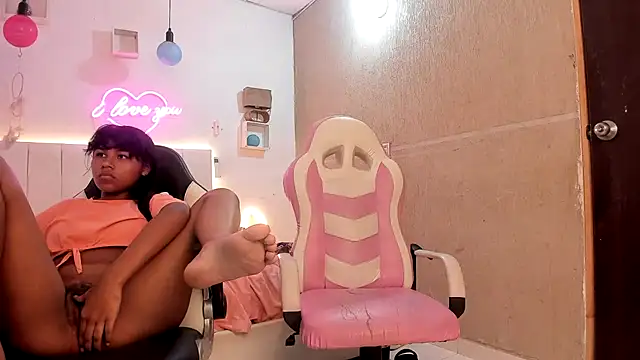 Snapshot of Andre_lezcano chatting on October 19, 2025, 8:00 pm Andre lezcano online show from October 19, 2025, 8:00 pm