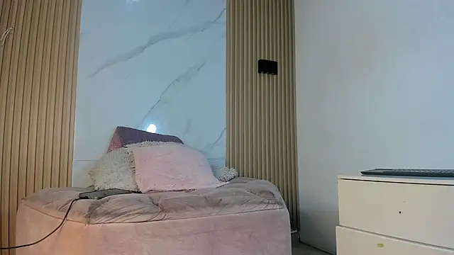 Snapshot of MISTER_VENOM chatting on October 3, 2025, 7:04 pm MISTER VENOM online show from October 3, 2025, 7:04 pm