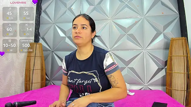 Snapshot of GreciaFox1 chatting on December 18, 2025, 11:36 am GreciaFox1 online show from December 18, 2025, 11:36 am