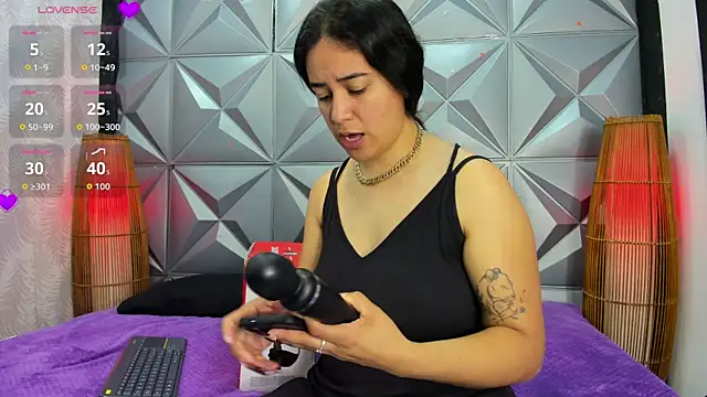 Snapshot of GreciaFox1 chatting on December 22, 2025, 11:43 am GreciaFox1 online show from December 22, 2025, 11:43 am