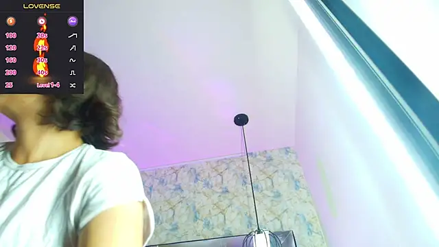 Snapshot of Luciifeer_ chatting on November 21, 2025, 6:40 pm Luciifeer online show from November 21, 2025, 6:40 pm