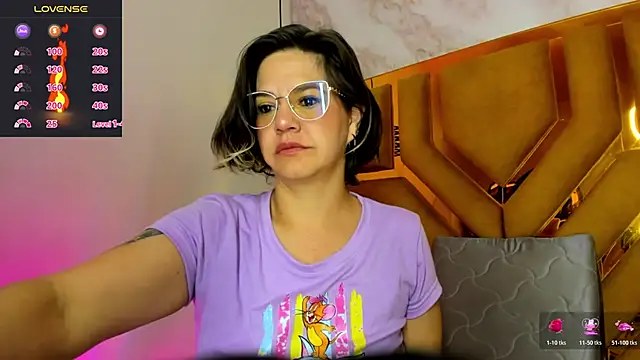 Snapshot of Luciifeer_ chatting on November 2, 2025, 9:14 am Luciifeer online show from November 2, 2025, 9:14 am