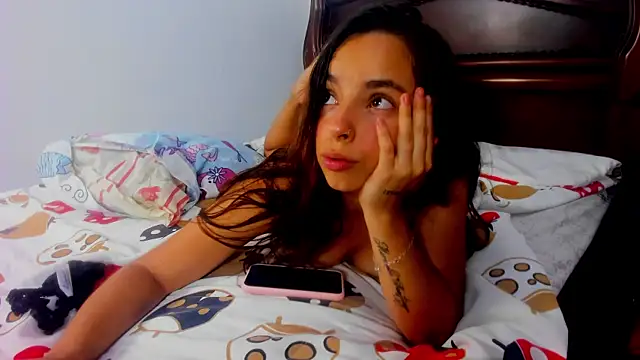 Emma Valencia 001 online show from June 20, 2026, 3:44 am