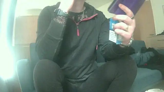 Snapshot of avamaxwell chatting on May 8, 2026, 10:19 am avamaxwell online show from May 8, 2026, 10:19 am