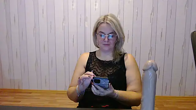 EleanoraDream online show from November 11, 2025, 6:25 pm