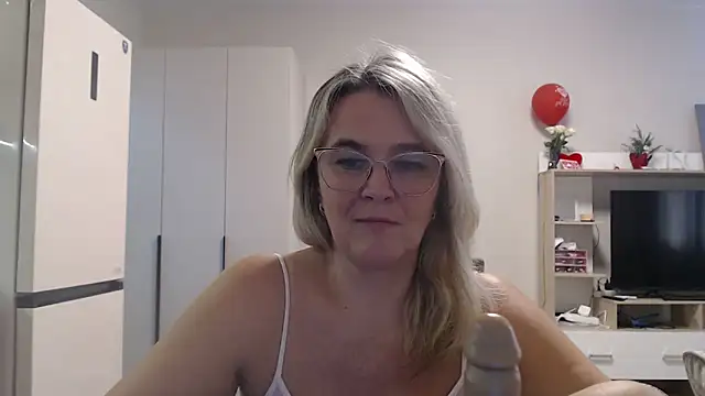 EleanoraDream online show from March 23, 2026, 10:15 am