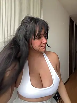 Nova Gabriela online show from April 13, 2026, 3:27 pm