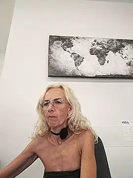 Snapshot of clarabell4 chatting on June 16, 2026, 8:25 am clarabell4 online show from June 16, 2026, 8:25 am