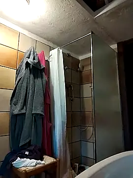 clarabell4 online show from April 14, 2026, 5:45 am