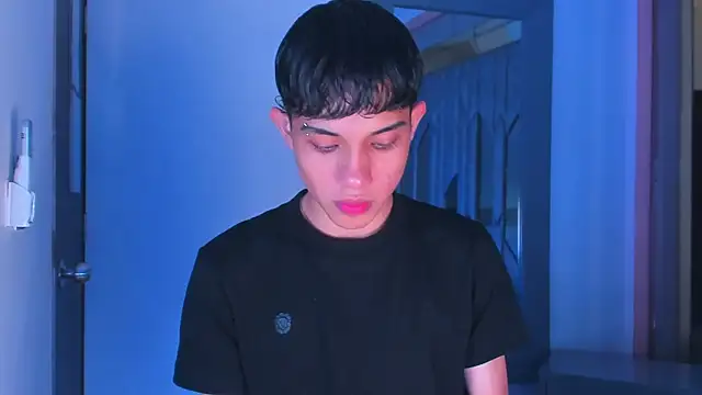 Snapshot of Sebax_Young chatting on January 12, 2026, 8:58 pm Sebax Young online show from January 12, 2026, 8:58 pm