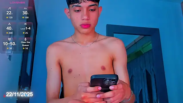 Snapshot of Sebax_Young chatting on November 22, 2025, 8:51 pm Sebax Young online show from November 22, 2025, 8:51 pm