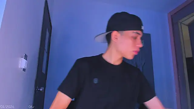 Snapshot of Sebax_Young chatting on January 6, 2026, 8:46 pm Sebax Young online show from January 6, 2026, 8:46 pm