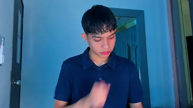 Snapshot of Sebax_Young chatting on November 28, 2025, 8:42 pm Sebax Young online show from November 28, 2025, 8:42 pm