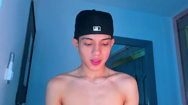 Snapshot of Sebax_Young chatting on December 14, 2025, 8:58 pm Sebax Young online show from December 14, 2025, 8:58 pm