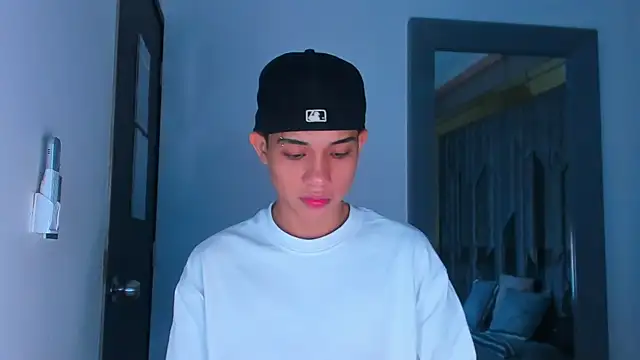 Snapshot of Sebax_Young chatting on January 11, 2026, 8:16 pm Sebax Young online show from January 11, 2026, 8:16 pm