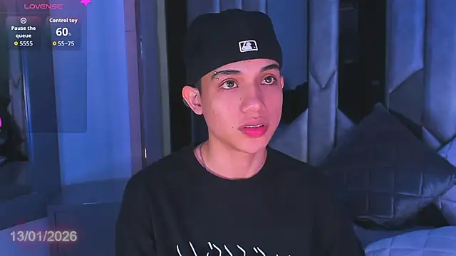 Snapshot of Sebax_Young chatting on January 13, 2026, 8:57 pm Sebax Young online show from January 13, 2026, 8:57 pm