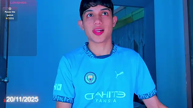 Snapshot of Sebax_Young chatting on November 21, 2025, 4:33 am Sebax Young online show from November 21, 2025, 4:33 am