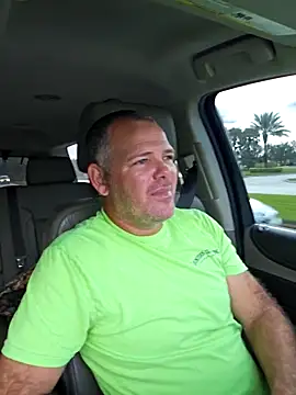 cubanitofeliz40 online show from January 12, 2026, 1:40 pm