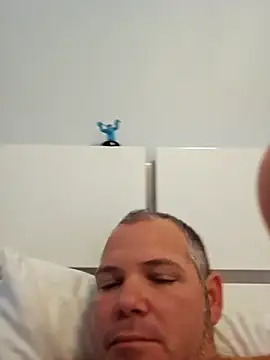 cubanitofeliz40 online show from February 10, 2026, 12:59 pm