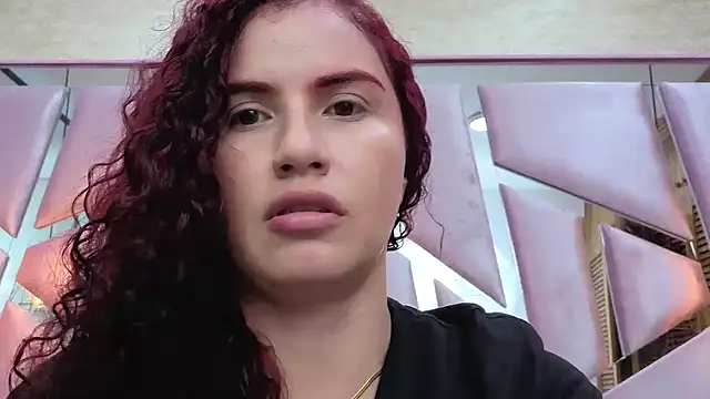 ThaliaCross online show from March 4, 2026, 7:43 pm