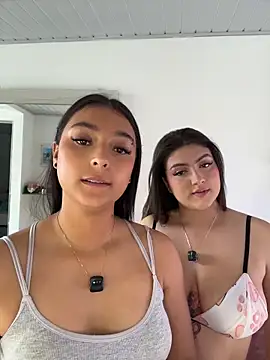 nicolexxaleja online show from April 20, 2026, 3:13 pm