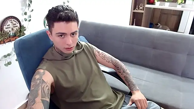 Snapshot of santii_ss chatting on March 31, 2026, 3:03 pm santii ss online show from March 31, 2026, 3:03 pm