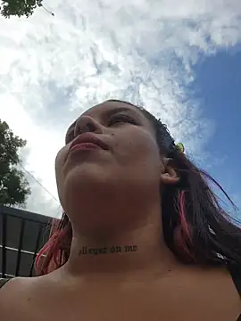 Yessica Lopezz online show from December 5, 2025, 12:48 pm