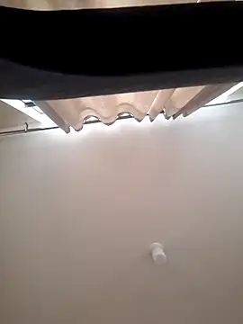 honeysweet111 online show from April 17, 2026, 10:23 pm