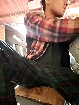 LecheDeSoya666 online show from November 1, 2025, 9:41 pm