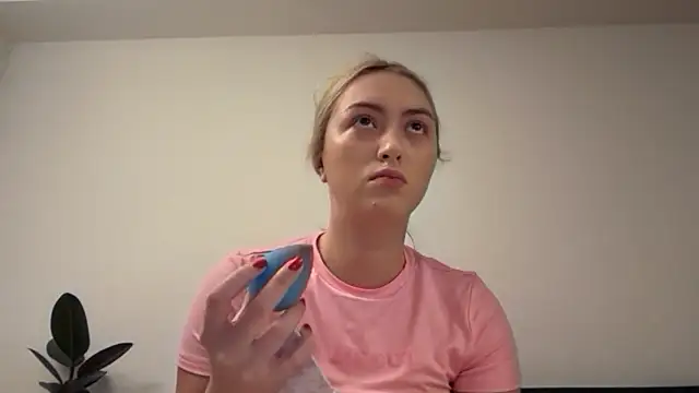 Kitty Swetty online show from January 18, 2026, 2:48 am