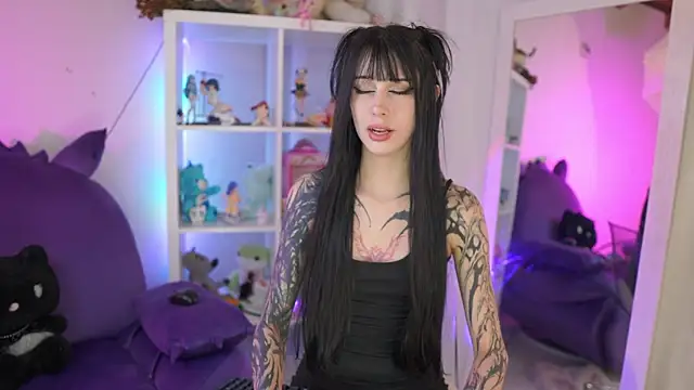 Snapshot of Im_Garu chatting on November 5, 2025, 4:04 am Im Garu online show from November 5, 2025, 4:04 am