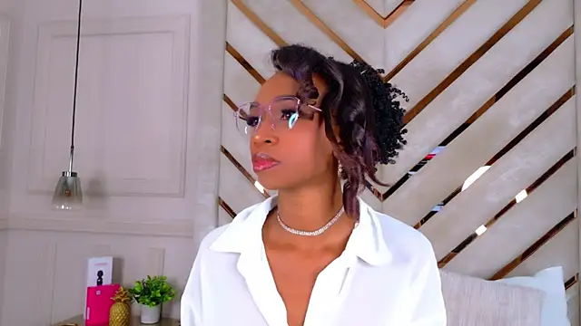 Snapshot of Agatha-Adams chatting on November 1, 2025, 3:17 pm Agatha-Adams online show from November 1, 2025, 3:17 pm