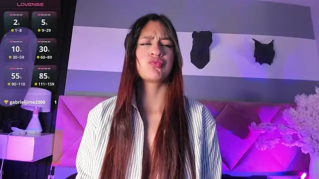 Snapshot of Bella_Williiams chatting on November 12, 2025, 12:20 pm Bella Williiams online show from November 12, 2025, 12:20 pm